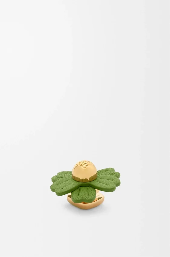 Flower Pin in Calfskin Flower Pin in Calfskin