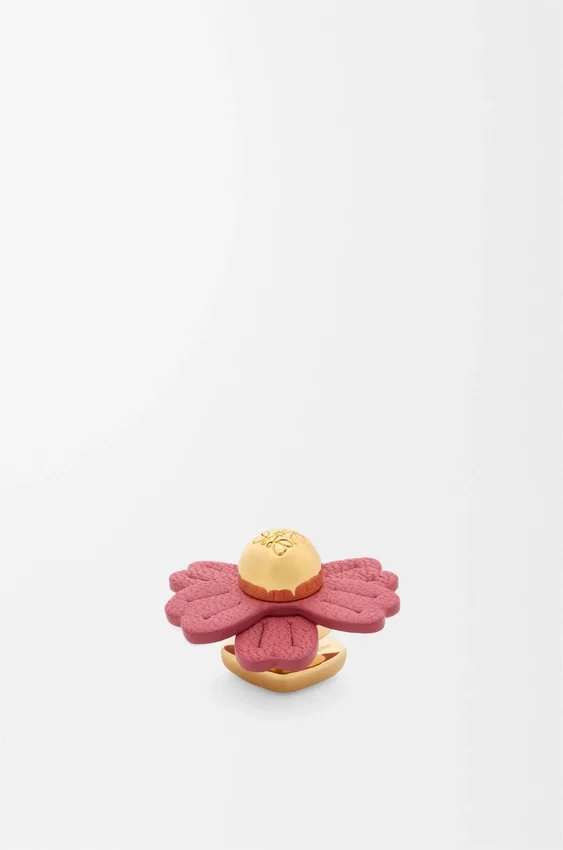 Flower Pin in Calfskin Flower Pin in Calfskin