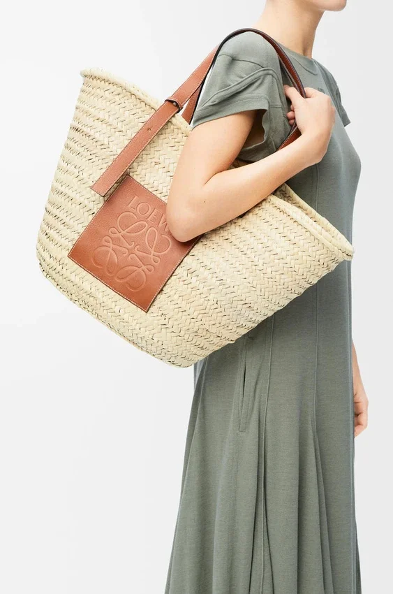 Large Classic Basket in Palm Leaf and Calfskin Large Classic Basket in Palm Leaf and Calfskin