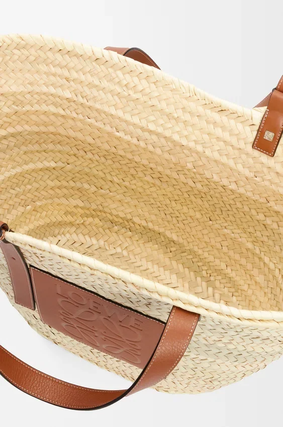 Large Classic Basket in Palm Leaf and Calfskin Large Classic Basket in Palm Leaf and Calfskin