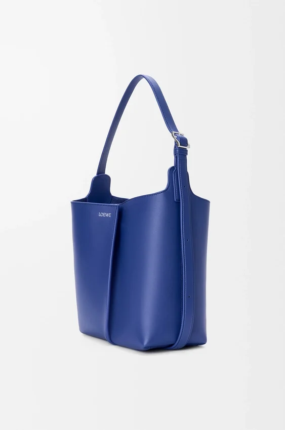 Medium Bilbao Bucket in Smooth Calfskin Medium Bilbao Bucket in Smooth Calfskin