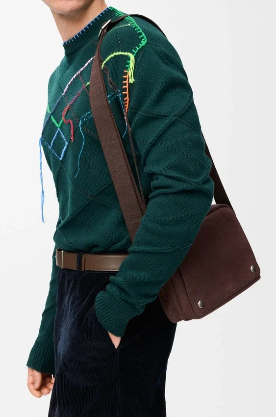 Medium Pebble Messenger Bag in Grained Nubuck Medium Pebble Messenger Bag in Grained Nubuck