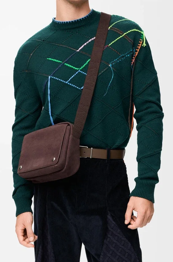 Medium Pebble Messenger Bag in Grained Nubuck Medium Pebble Messenger Bag in Grained Nubuck
