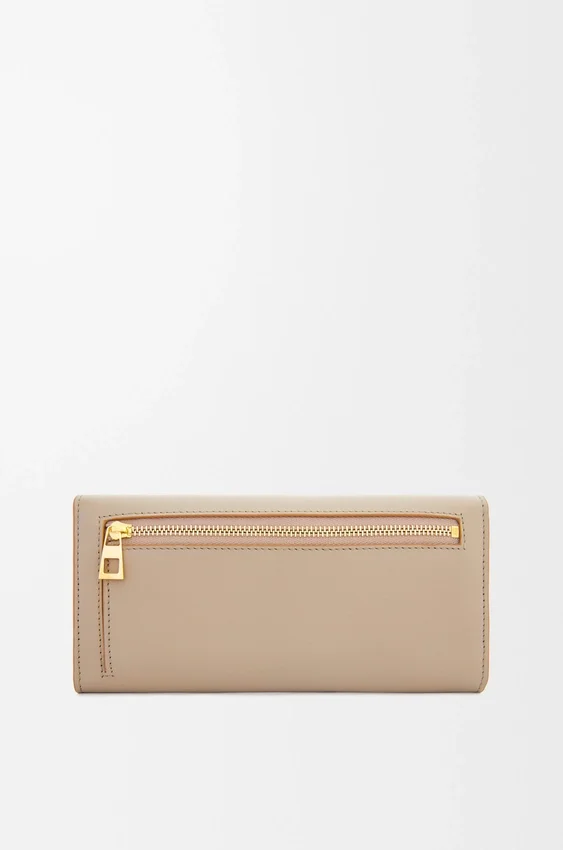 Pebble Continental Wallet in Shiny Nappa Calfskin Pebble Continental Wallet in Shiny Nappa Calfskin