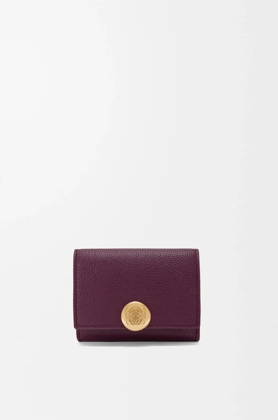 Pebble Trifold Wallet in Pebble Grained Calfskin Pebble Trifold Wallet in Pebble Grained Calfskin