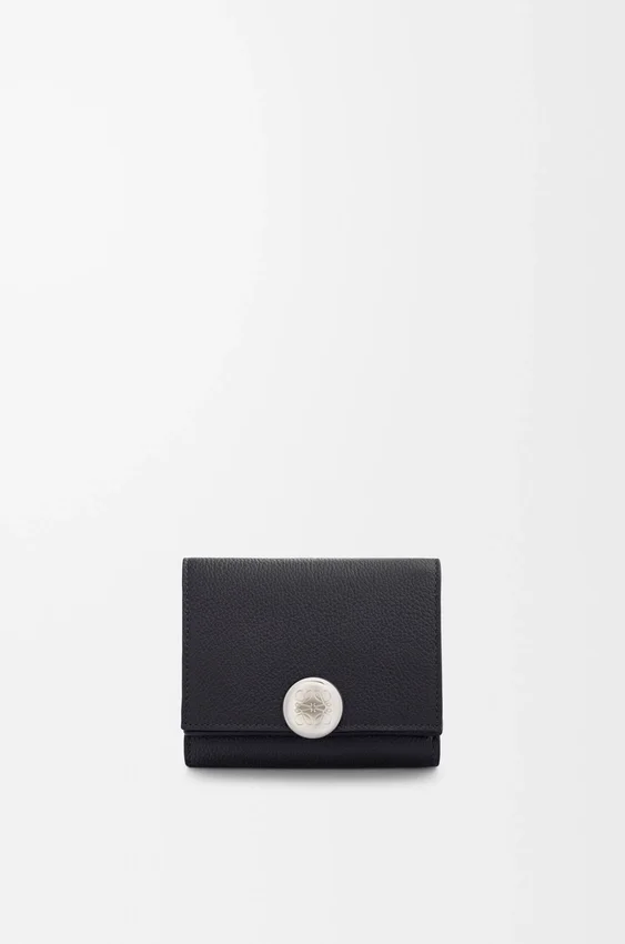 Pebble Trifold Wallet in Pebble Grained Calfskin Pebble Trifold Wallet in Pebble Grained Calfskin