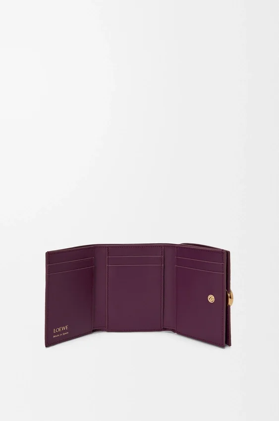 Pebble Trifold Wallet in Pebble Grained Calfskin Pebble Trifold Wallet in Pebble Grained Calfskin