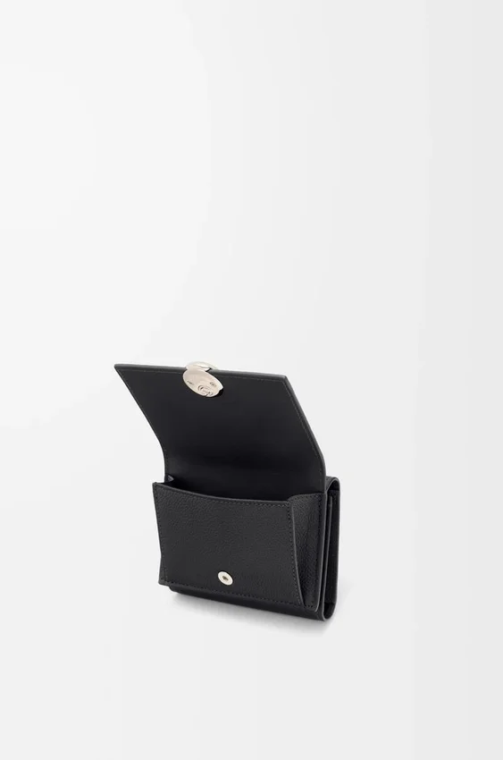 Pebble Trifold Wallet in Pebble Grained Calfskin Pebble Trifold Wallet in Pebble Grained Calfskin