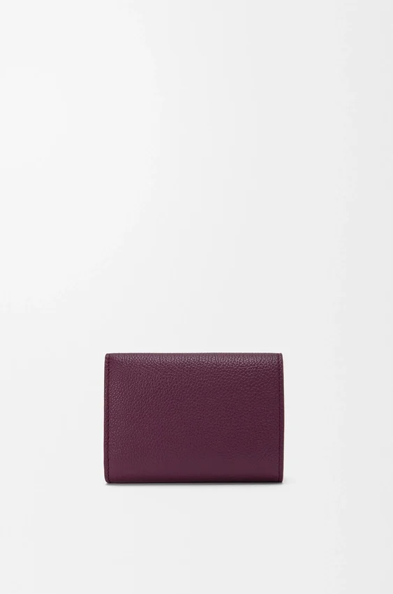 Pebble Trifold Wallet in Pebble Grained Calfskin Pebble Trifold Wallet in Pebble Grained Calfskin