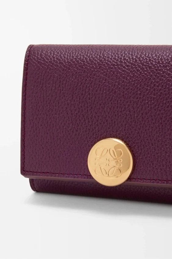 Pebble Trifold Wallet in Pebble Grained Calfskin Pebble Trifold Wallet in Pebble Grained Calfskin