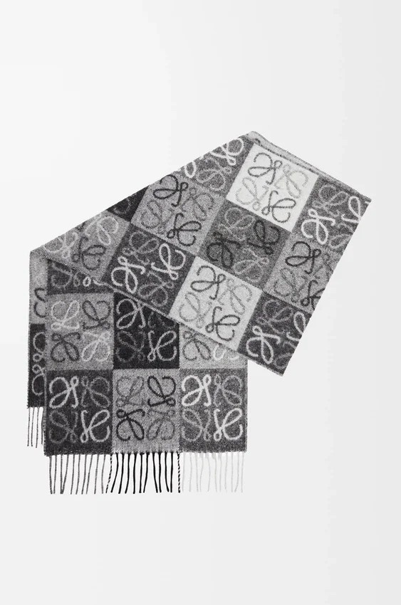 Scarf in Wool and Cashmere Scarf in Wool and Cashmere