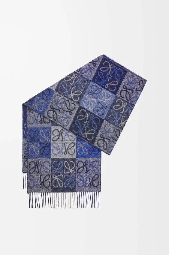 Scarf in Wool and Cashmere Scarf in Wool and Cashmere