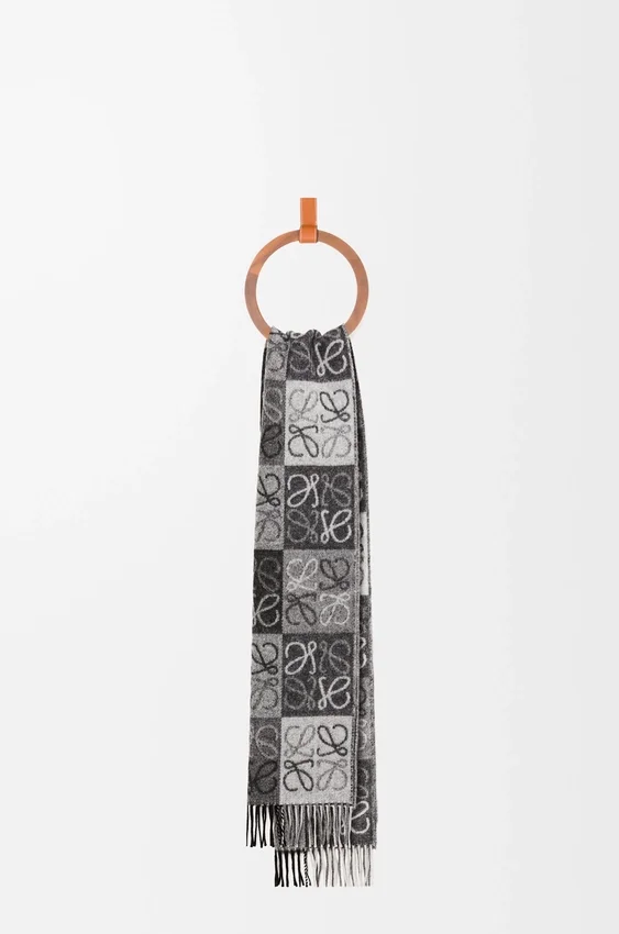 Scarf in Wool and Cashmere Scarf in Wool and Cashmere