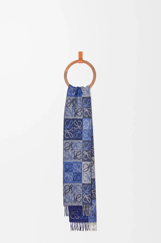 Scarf in Wool and Cashmere Scarf in Wool and Cashmere