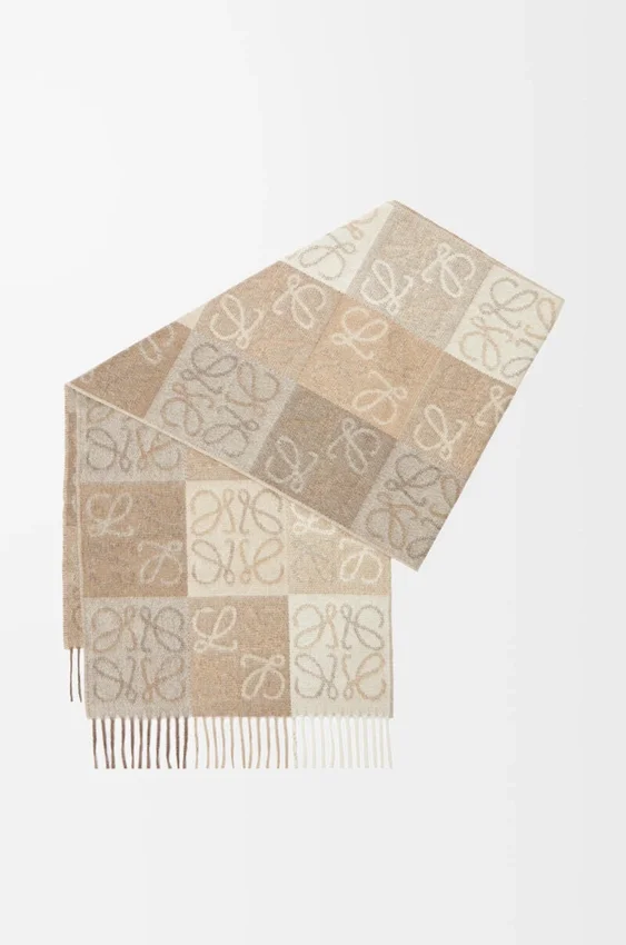 Scarf in Wool and Cashmere Scarf in Wool and Cashmere