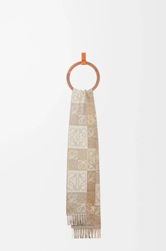 Scarf in Wool and Cashmere Scarf in Wool and Cashmere