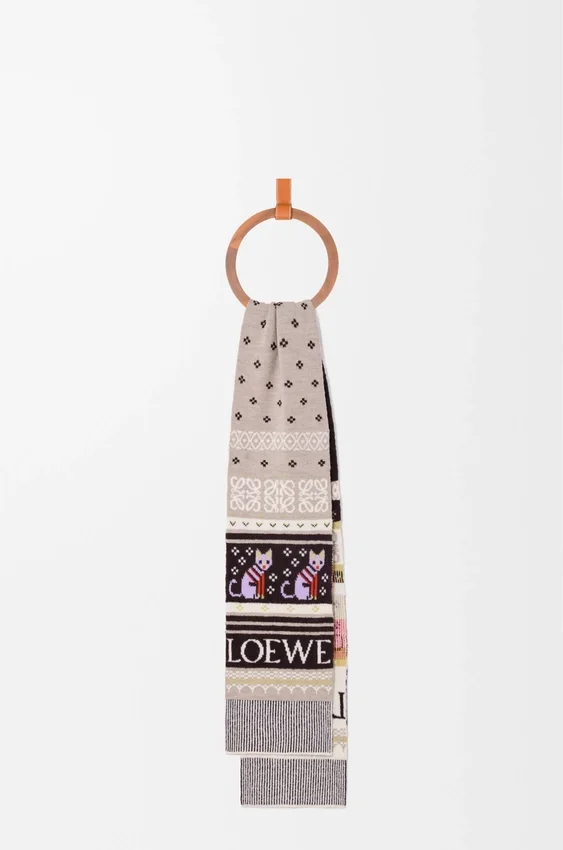 Scarf in Wool Blend Scarf in Wool Blend