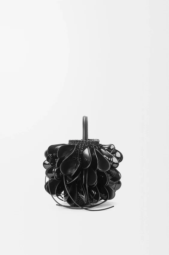 Shell Bucket in Woven Calfskin Shell Bucket in Woven Calfskin