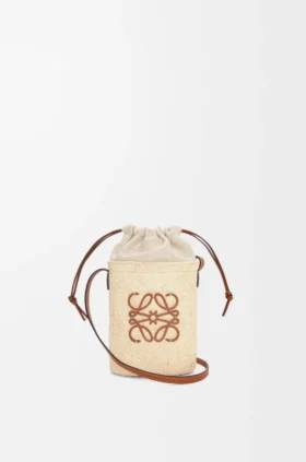Square Pocket in Iraca Palm and Calfskin Square Pocket in Iraca Palm and Calfskin