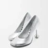 Toy Pump in Laminated Lambskin